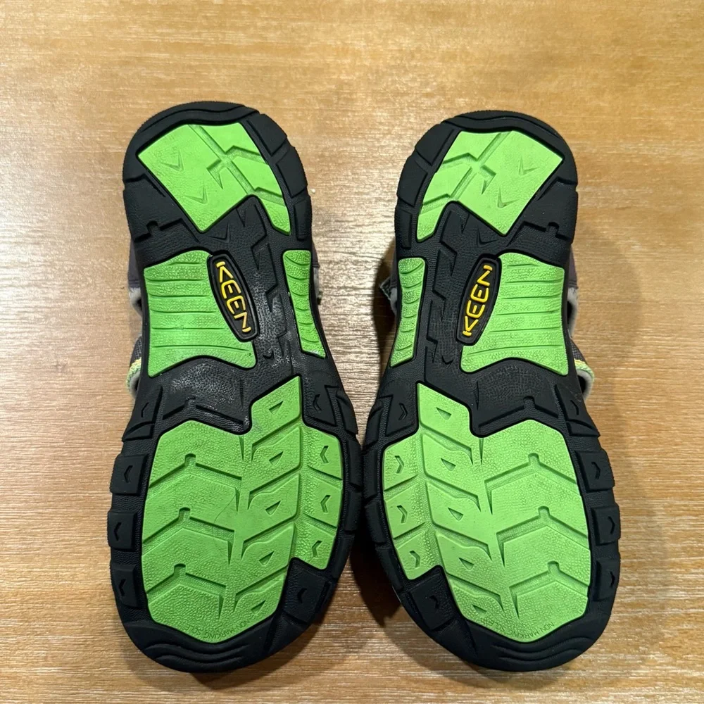 KEEN Big‎ Kids Newport H2 Sandal Racer Gray Sz US 5, EU 37